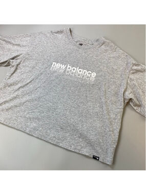 New Balance Tee Shirt Womens Medium Gray Boxy Crop Spell Out Logo Athleisure